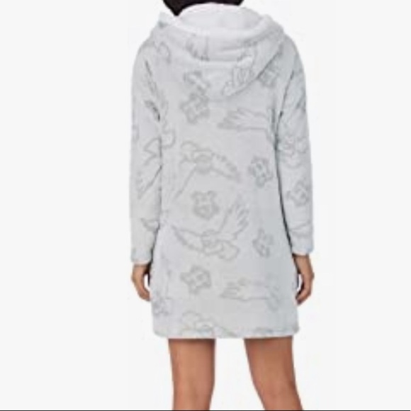 Harry Potter Fleece Lounger with Cozy Hood - Picture 2 of 9